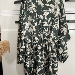 Abercrombie & Fitch Dark Green and Cream Floral Blouse